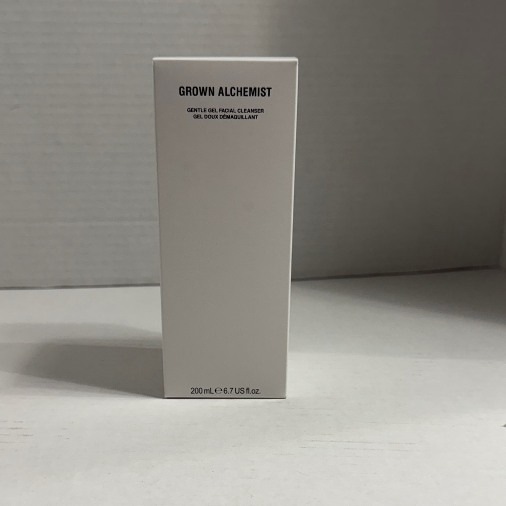 Grown Alchemist Gentle Gel Cleanser in White